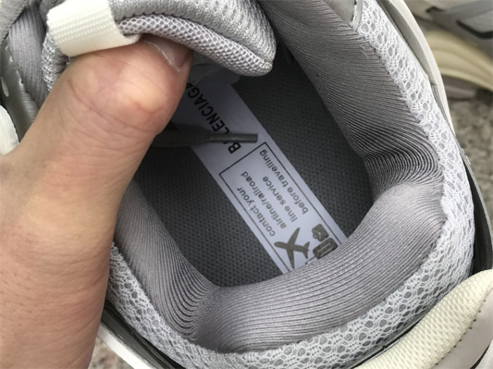 B 17FW Tripe-S High End Sneaker-386