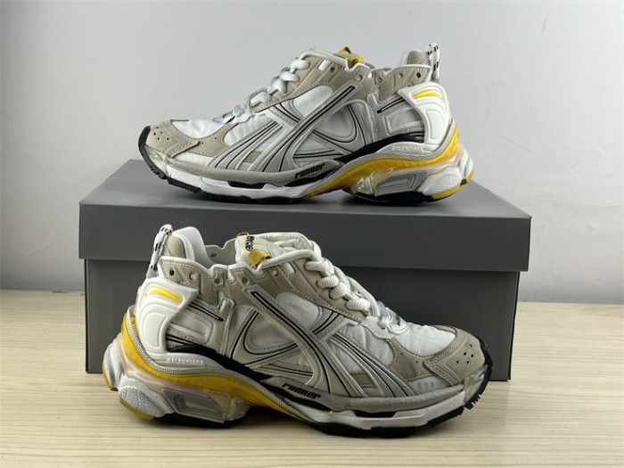 B 17FW Tripe-S High End Sneaker-435