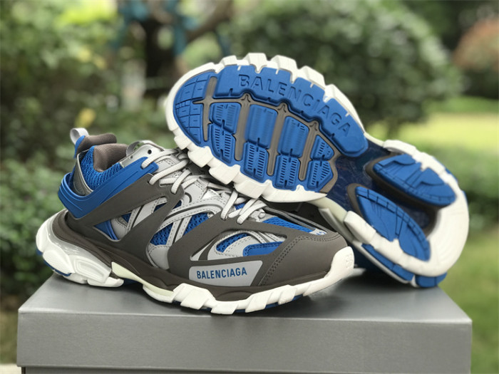 B 17FW Tripe-S High End Sneaker-385