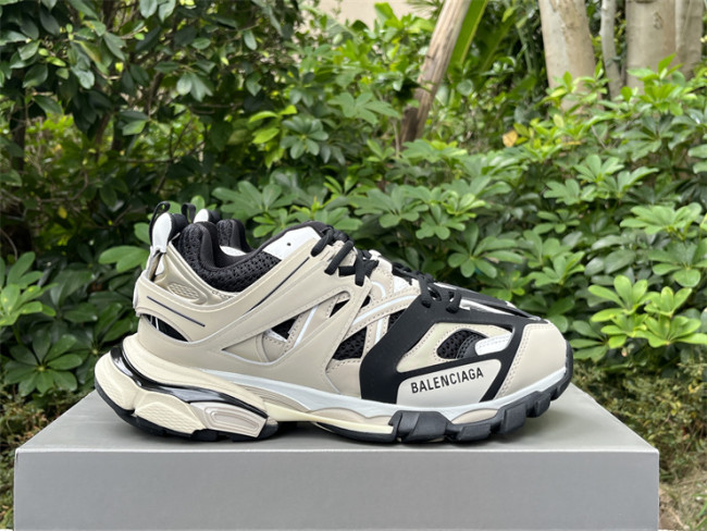 B 17FW Tripe-S High End Sneaker-436