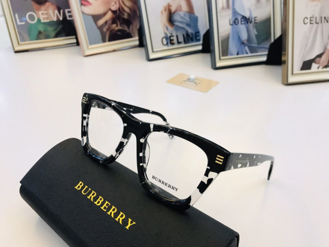 Burberry Sunglasses AAAA-1042