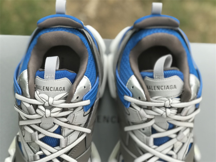 B 17FW Tripe-S High End Sneaker-385