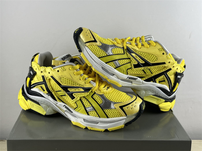 B 17FW Tripe-S High End Sneaker-439