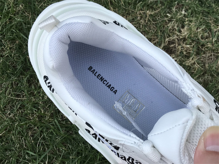 B 17FW Tripe-S High End Sneaker-330