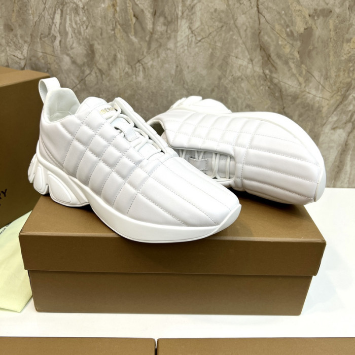 Super Max Burberry Shoes-004