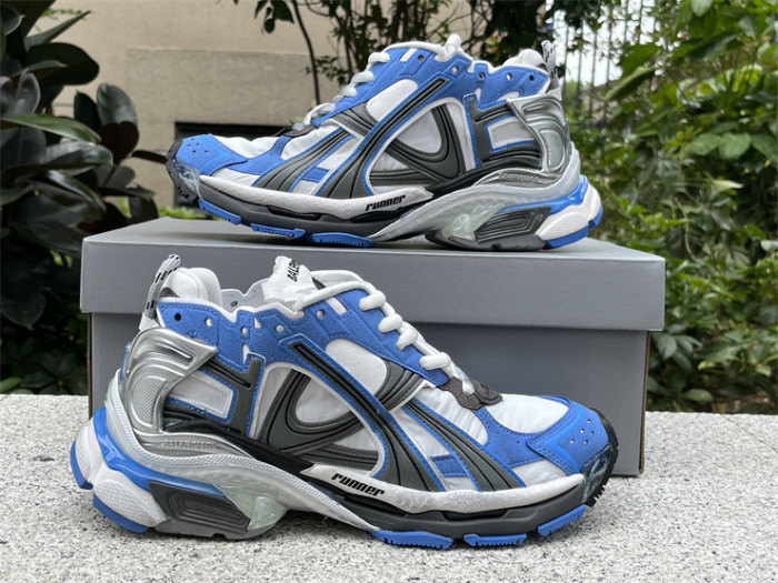 B 17FW Tripe-S High End Sneaker-429