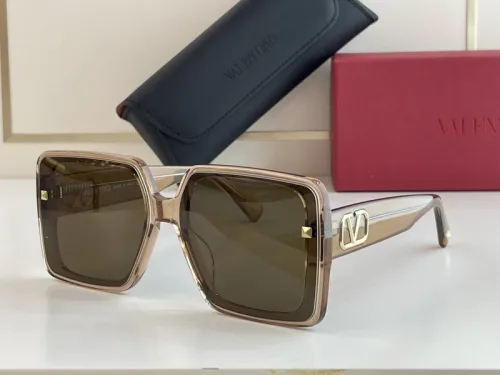 V Sunglasses AAAA-025
