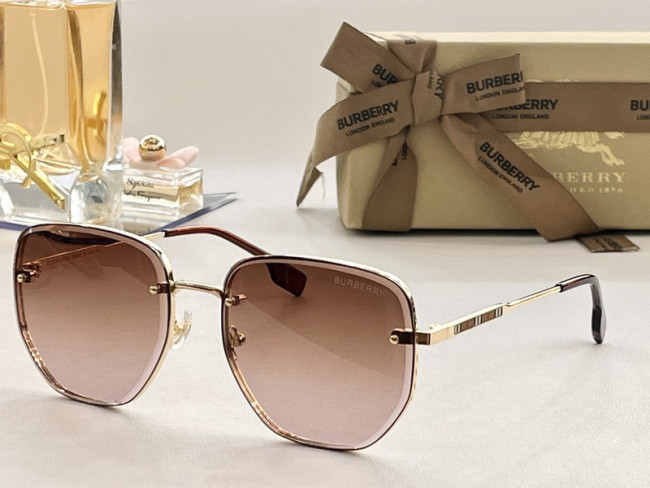 Burberry Sunglasses AAAA-1124