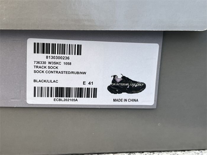 B 17FW Tripe-S High End Sneaker-434