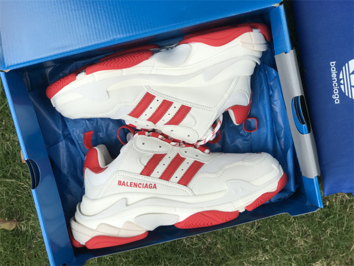 B 17FW Tripe-S High End Sneaker-322