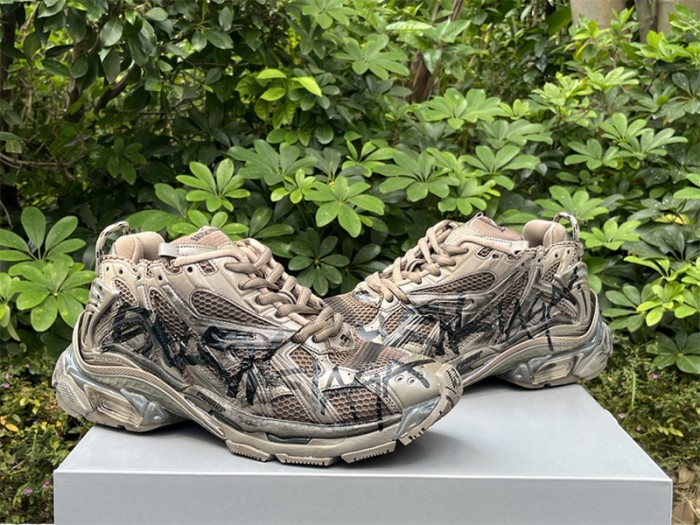 B 17FW Tripe-S High End Sneaker-431