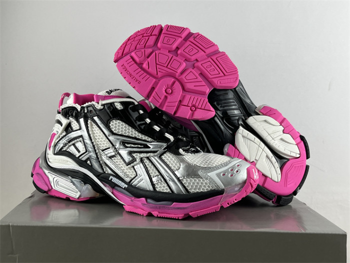 B 17FW Tripe-S High End Sneaker-417