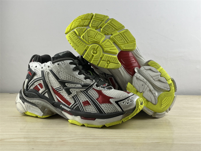 B 17FW Tripe-S High End Sneaker-418