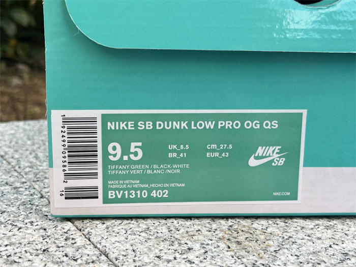 Authentic Concepts x TIFFANY CO. x Nike SB Dunk Low