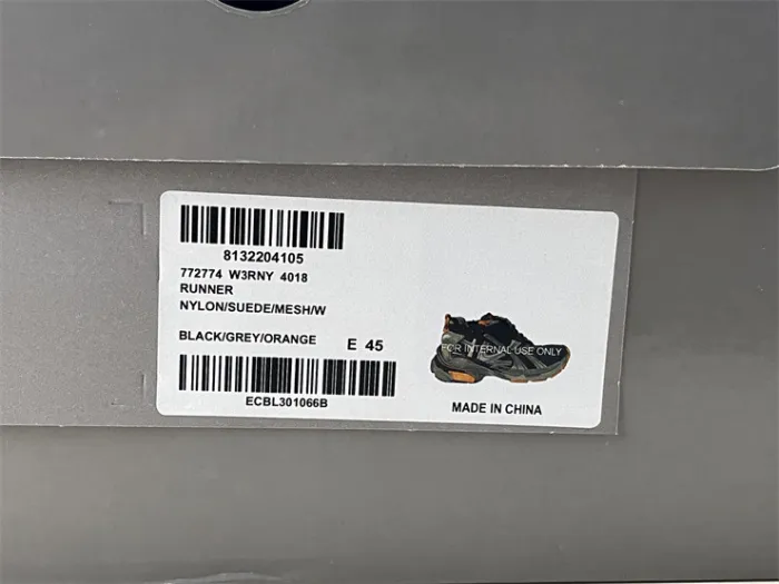 B 17FW Tripe-S High End Sneaker-442