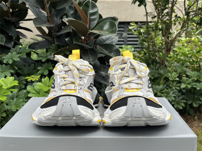 B 17FW Tripe-S High End Sneaker-444