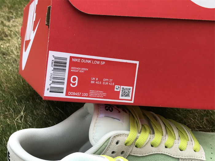 Authentic Nike SB Dunk Low SE 85 Grey Green