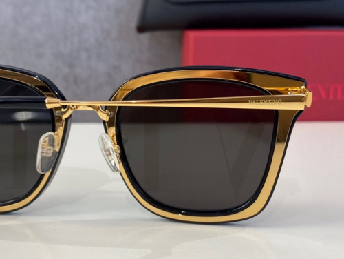 V Sunglasses AAAA-106