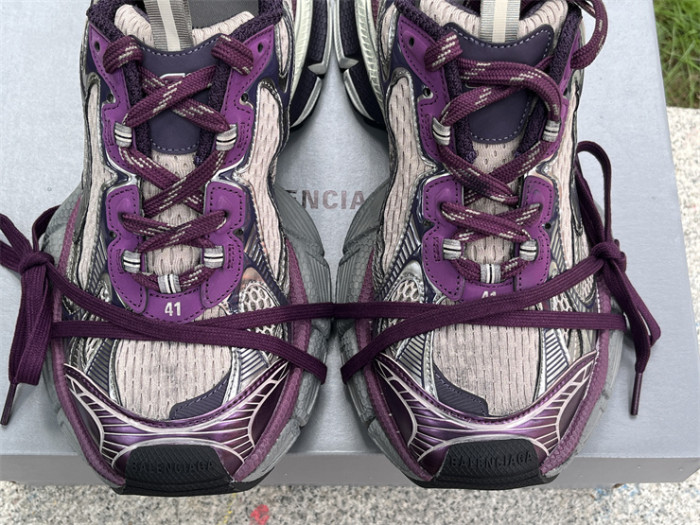 B 17FW Tripe-S High End Sneaker-422