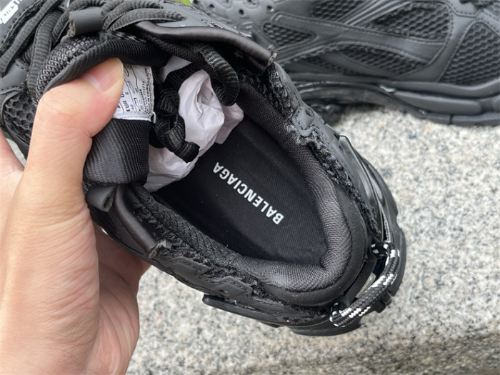 B 17FW Tripe-S High End Sneaker-428