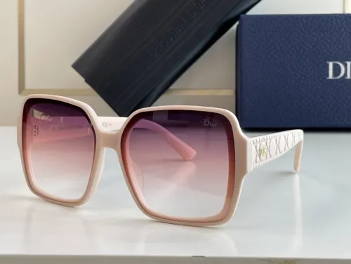 Dior Sunglasses AAAA-285