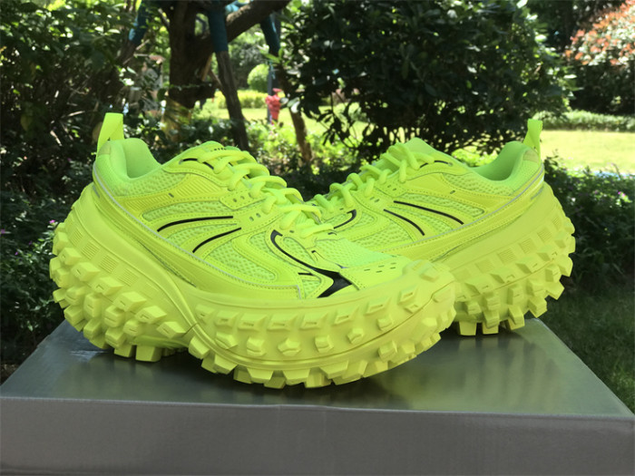 B 17FW Tripe-S High End Sneaker-387