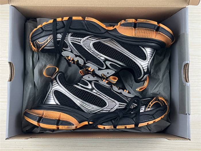 B 17FW Tripe-S High End Sneaker-413