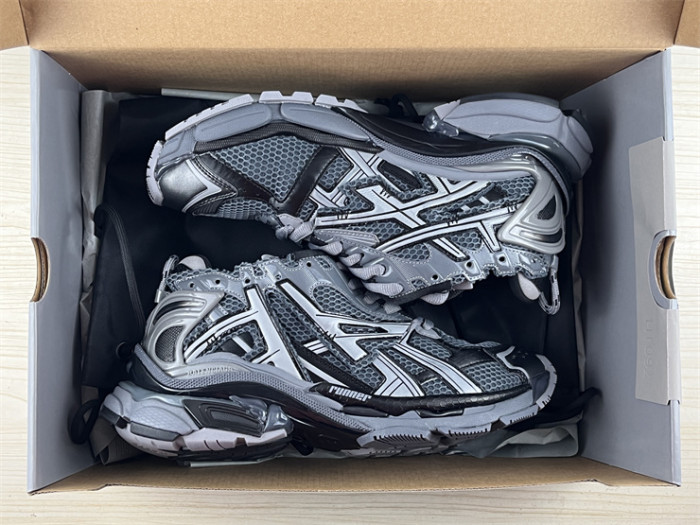 B 17FW Tripe-S High End Sneaker-440