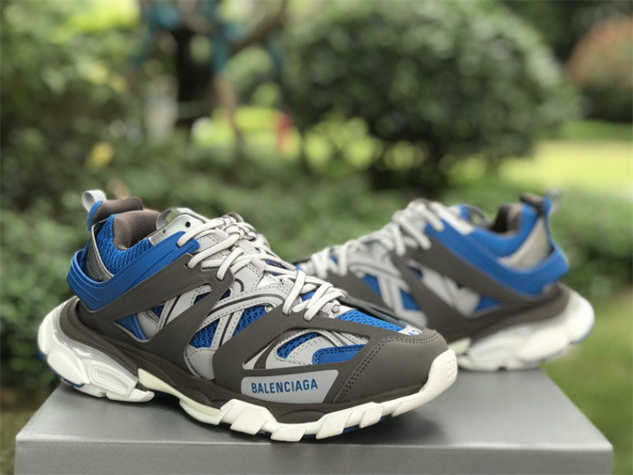 B 17FW Tripe-S High End Sneaker-385