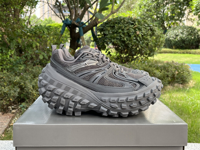 B 17FW Tripe-S High End Sneaker-432