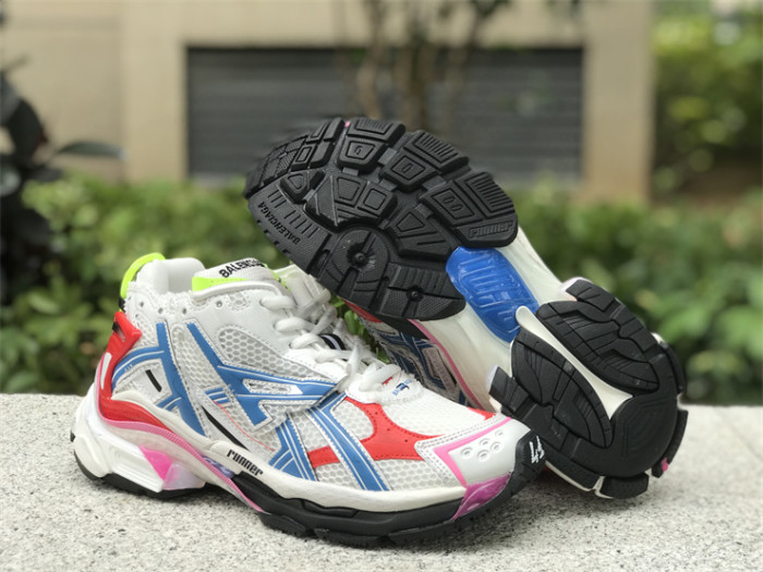 B 17FW Tripe-S High End Sneaker-382