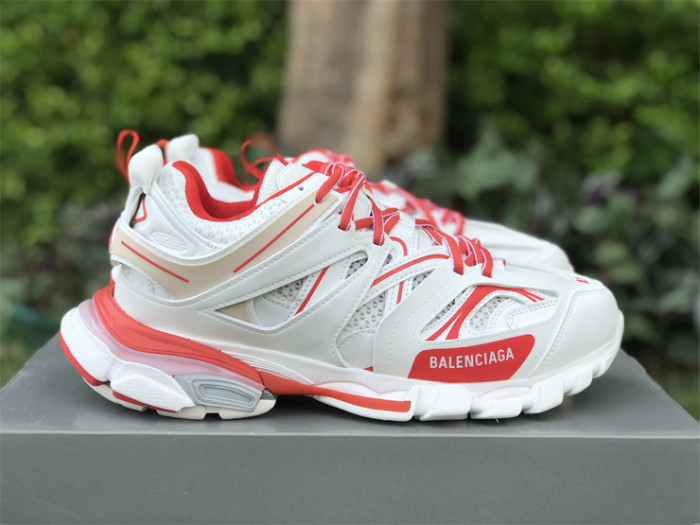 B 17FW Tripe-S High End Sneaker-331