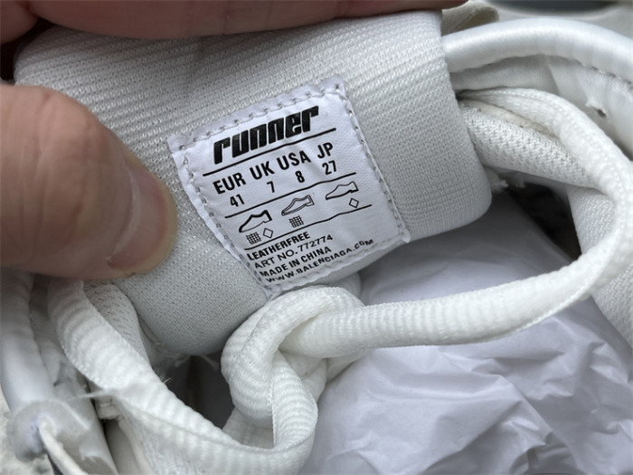 B 17FW Tripe-S High End Sneaker-427