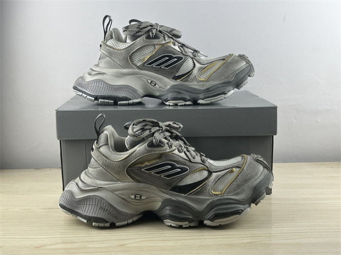 B 17FW Tripe-S High End Sneaker-450