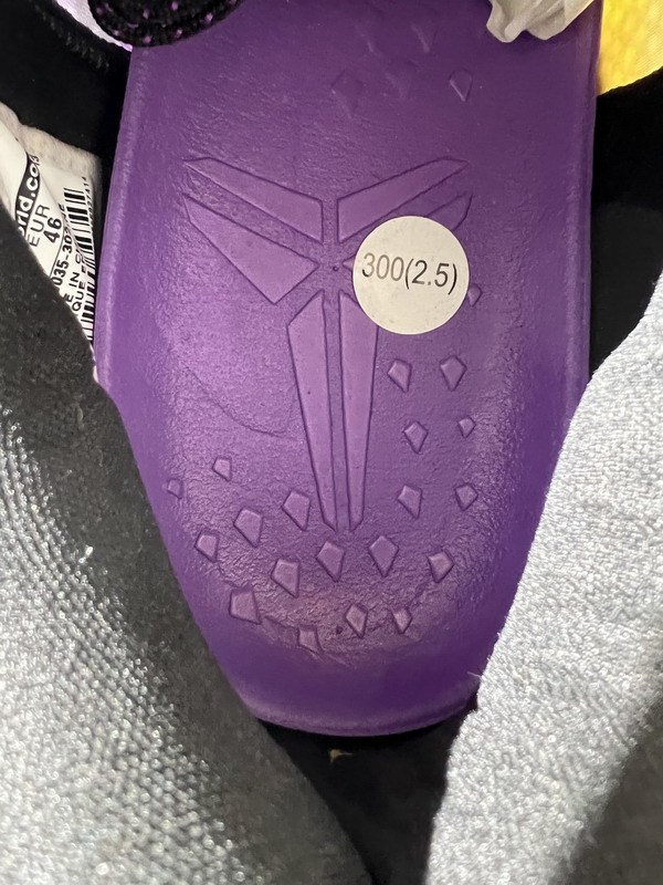 Authentic Kobe 8 Easter”