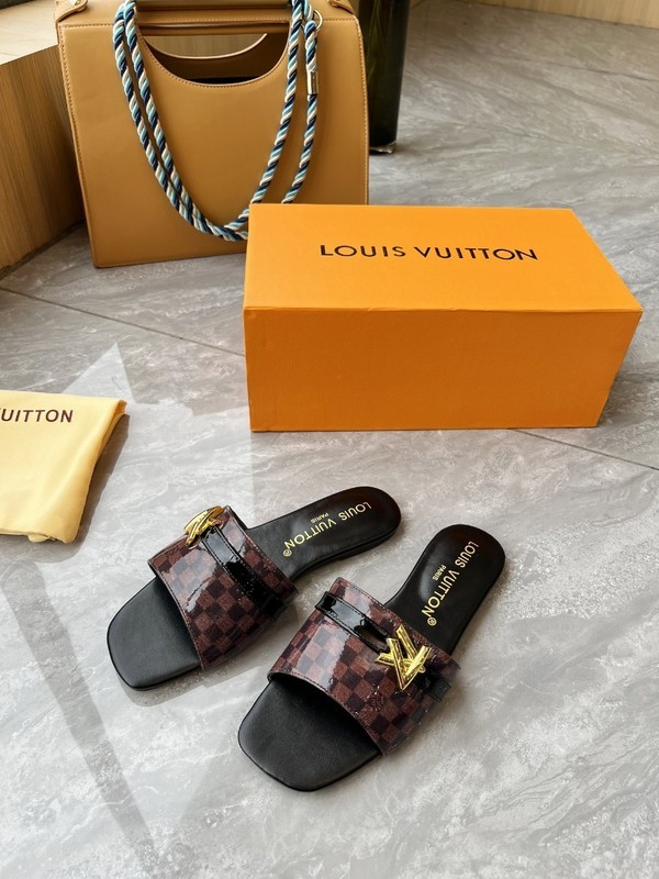 LV women Sandals 1:1 Quality-702