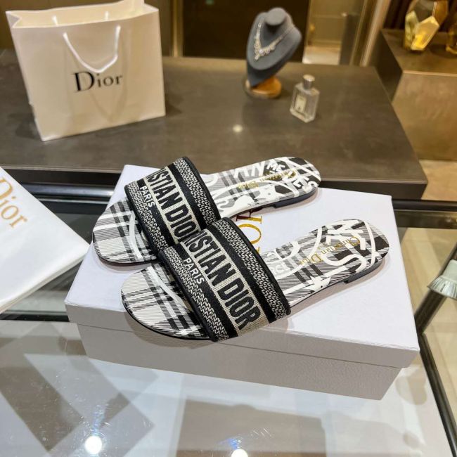 Dior women slippers 1:1 quality-131