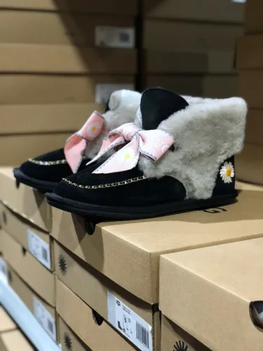 UG Boots Women-077