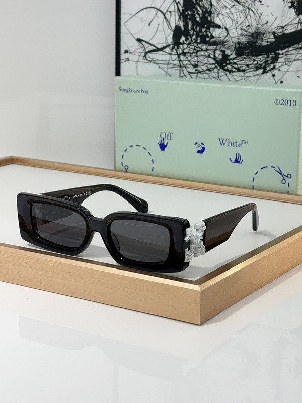 Off white Sunglasses AAAA-712