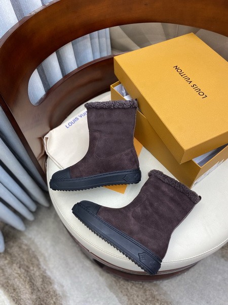 LV Women Shoes 1:1 Quality-688