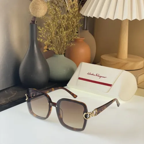 Ferragamo Sunglasses AAAA-567