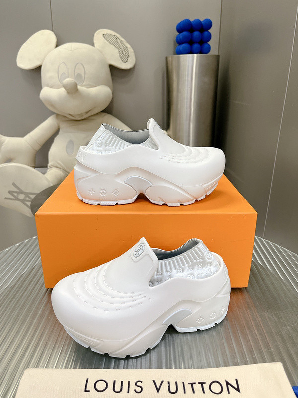 LV Women Shoes 1:1 Quality-927