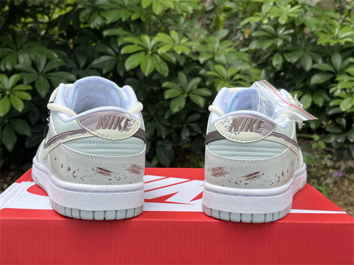 Authentic Nike Dunk Low Neutral