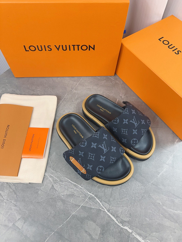 LV Sandals 1：1 Quality-689