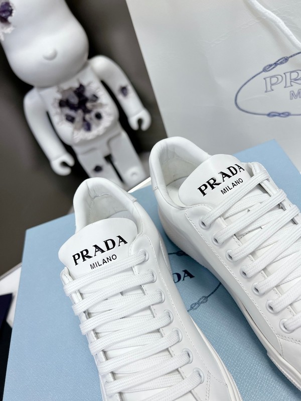 Prada women shoes 1：1 quality-365