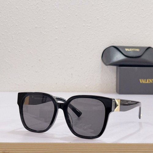 V Sunglasses AAAA-345