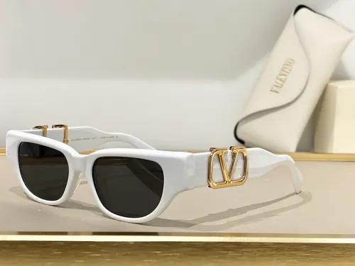 V Sunglasses AAAA-359