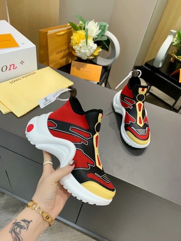 LV Women Shoes 1:1 Quality-565