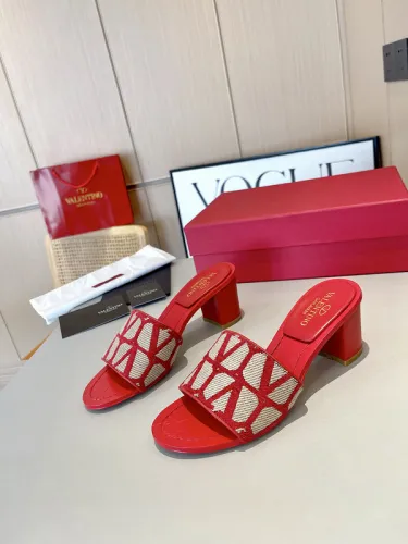 VT women slippers AAA-252