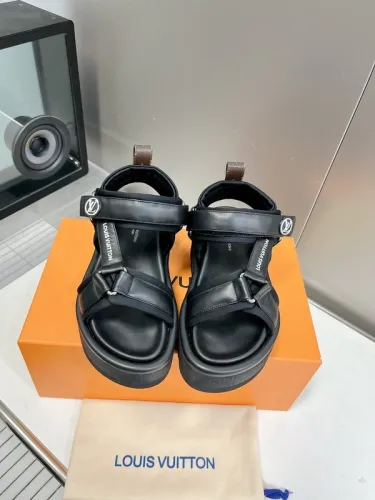 LV women Sandals 1：1 Quality-682